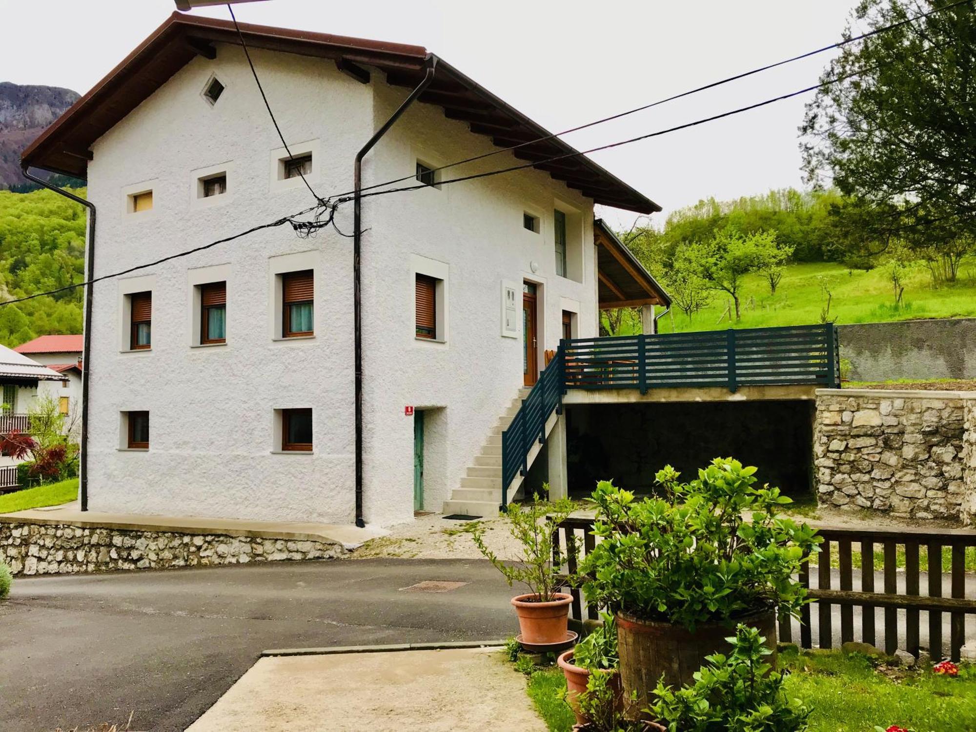 Apartma Pep Кобарид Екстериор снимка